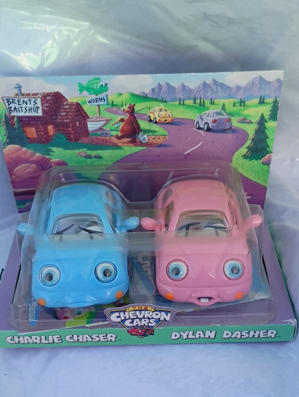Charlie Chaser & Dylan Dasher Twin Pack - Blue & Pink Chevron Cars